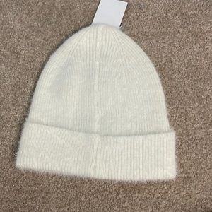 Forever 21 white fuzzy beanie winter hat